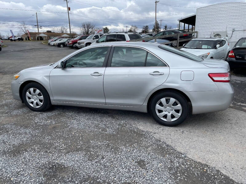 2011 Toyota Camry SE photo 5