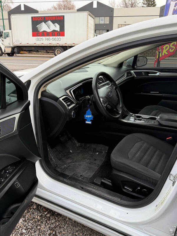 2017 Ford Fusion Hybrid SE