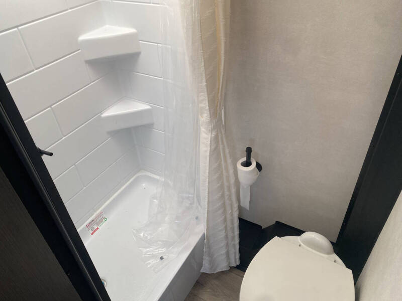 2025 Encore RV REVUE 16RB