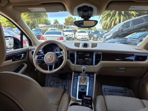 2015 Porsche Macan S