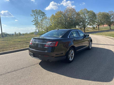 2013 Ford Taurus SEL