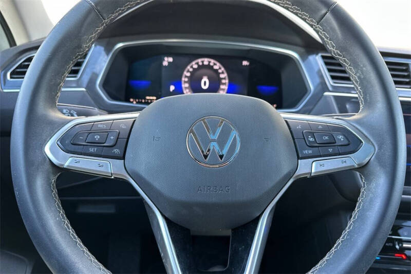 2022 Volkswagen Tiguan SE