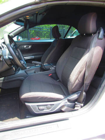 2016 Ford Mustang V6