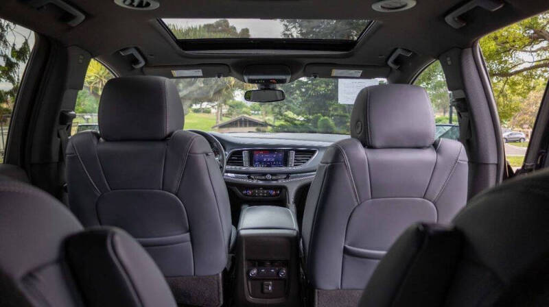 2023 Buick Enclave Essence