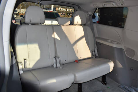 2014 Toyota Sienna XLE 7-Passenger