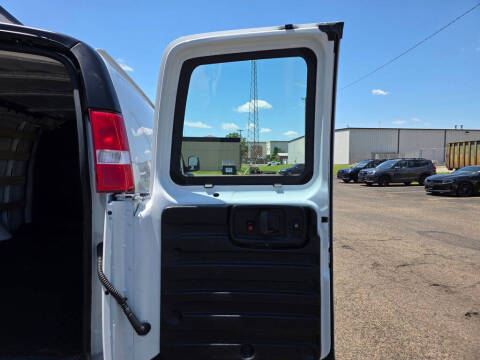 2025 GMC Savana 2500