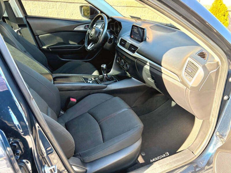 2017 Mazda MAZDA3 Sport