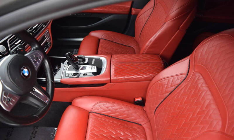 2022 BMW 7 Series M760i xDrive