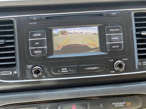 2015 Kia Sedona LX