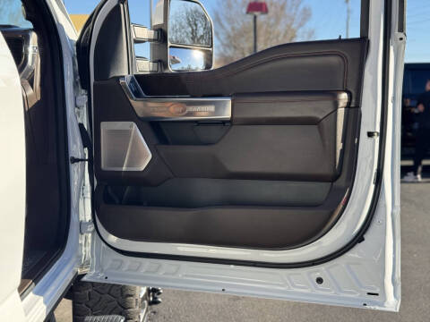 2023 Ford F-450 Super Duty King Ranch