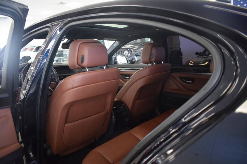 2013 BMW 5 Series 528i