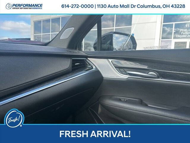 2022 Cadillac XT5 Premium Luxury