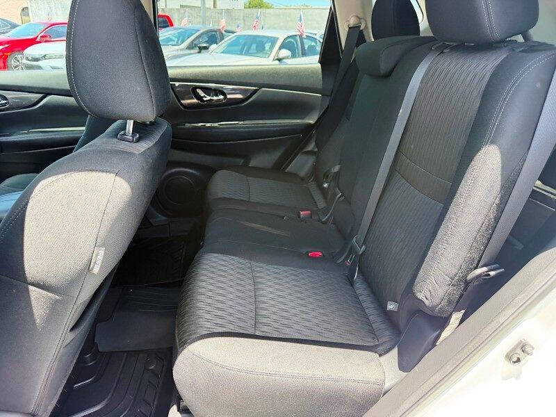 2018 Nissan Rogue SV
