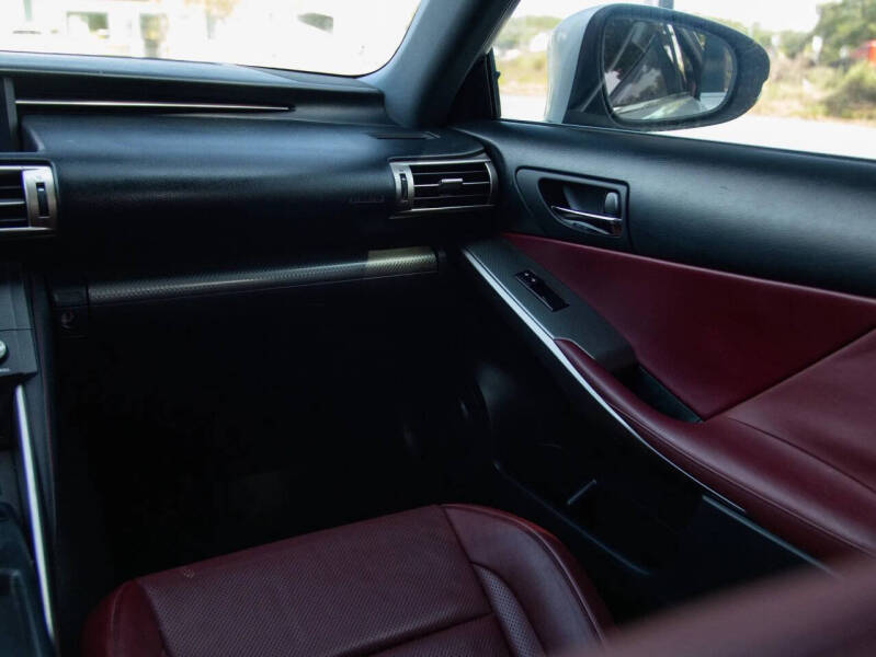 2016 Lexus IS 200t