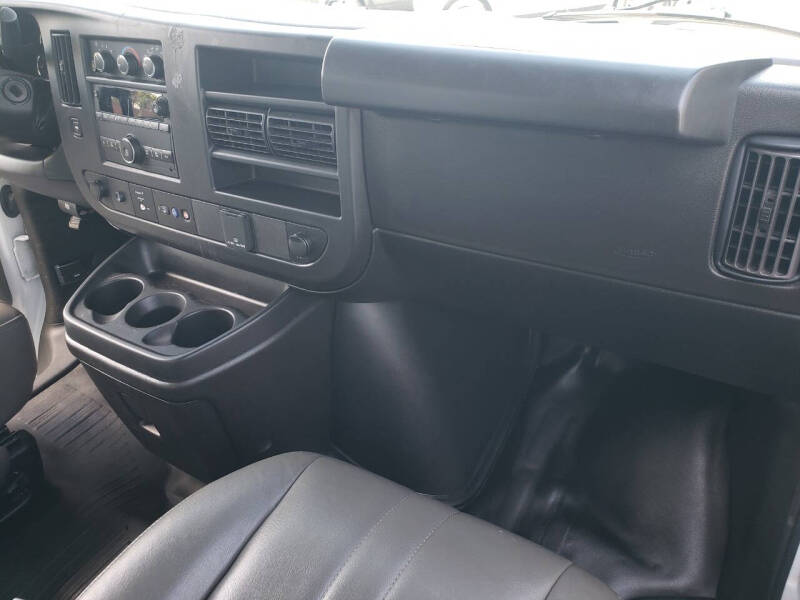 2024 Chevrolet Express 2500