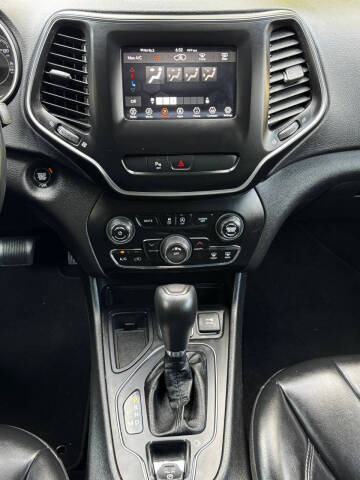 2019 Jeep Cherokee Latitude Plus