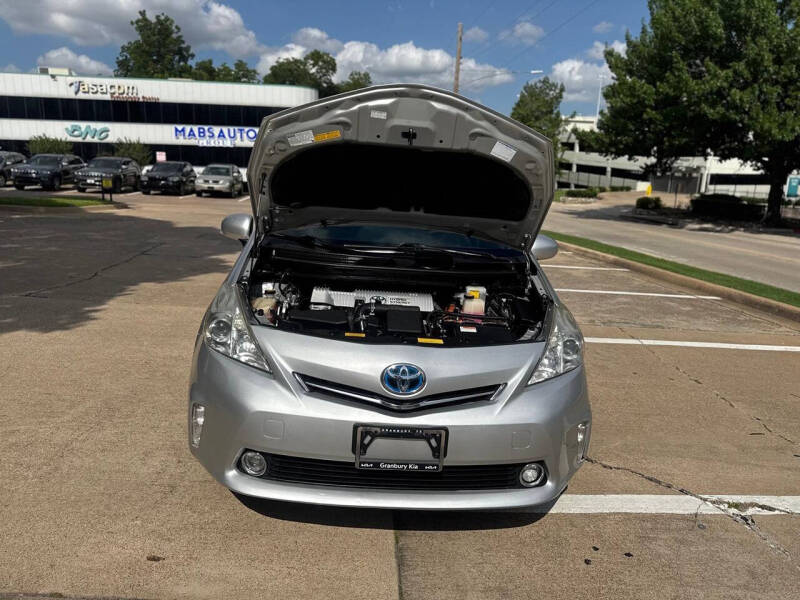 2013 Toyota Prius v Three