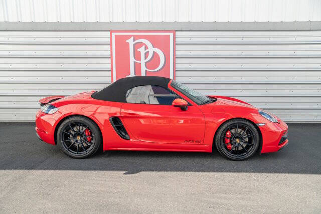 2021 Porsche 718 Boxster 35