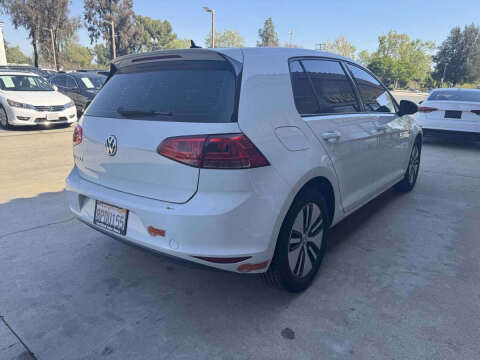 2016 Volkswagen e-Golf SE