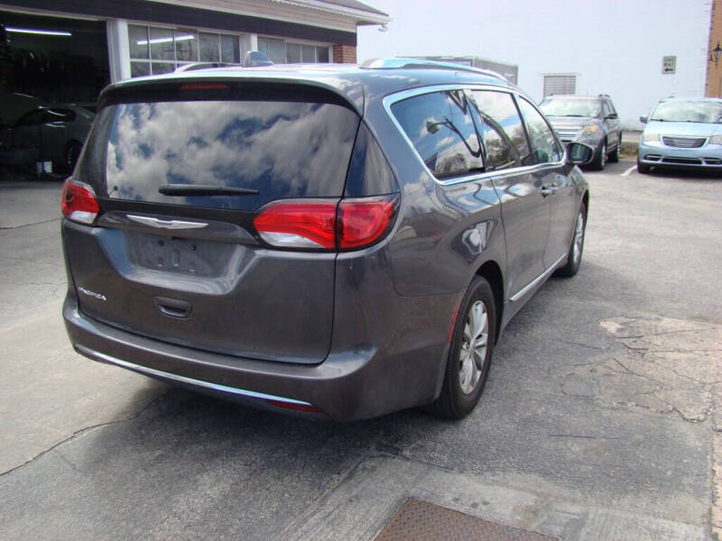 2018 Chrysler Pacifica Touring L