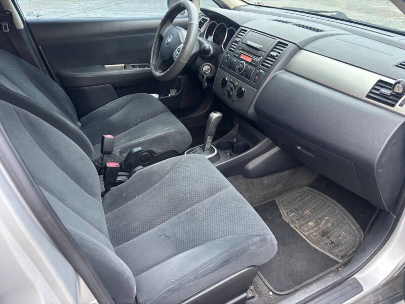 2010 Nissan Versa 1.8 S