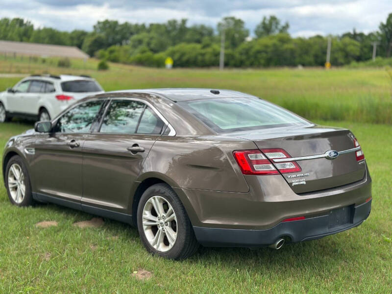 2015 Ford Taurus SE
