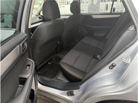 2019 Subaru Outback 2.5i