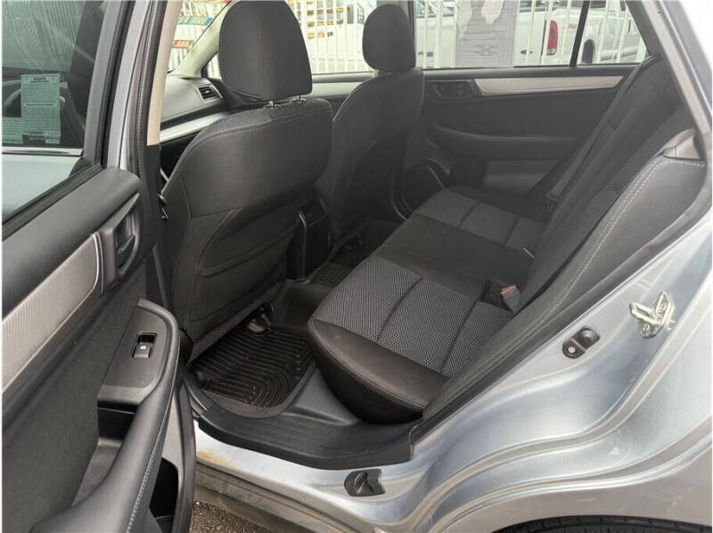 2019 Subaru Outback 2.5i