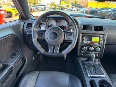 2014 Dodge Challenger R/T Shaker Package