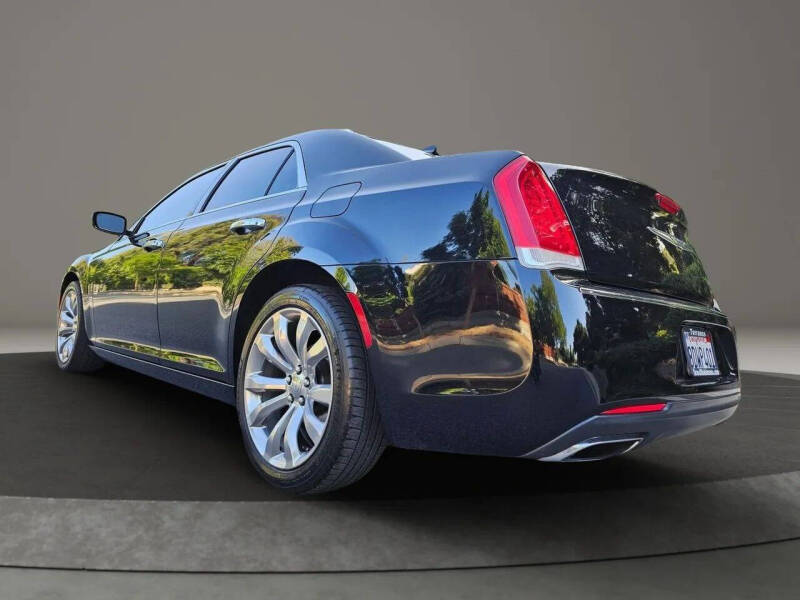 2018 Chrysler 300 Limited