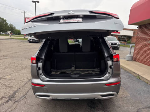 2024 Mitsubishi Outlander SE
