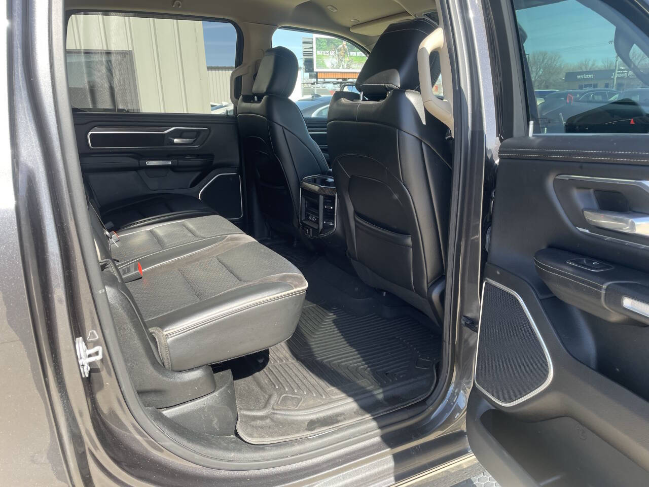 2019 Ram 1500 Laramie photo 11