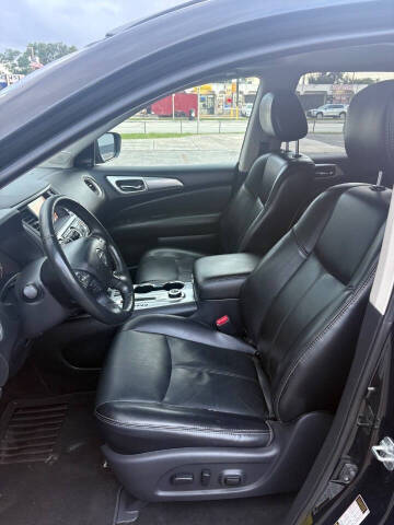 2018 Nissan Pathfinder SL