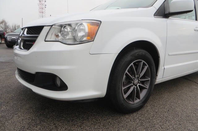 2017 Dodge Grand Caravan SXT photo 33