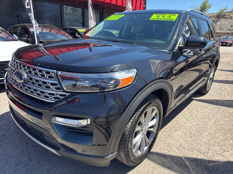 2023 Ford Explorer Limited's photo