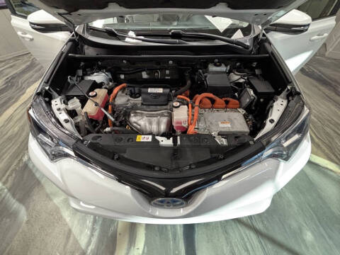 2017 Toyota RAV4 Hybrid XLE