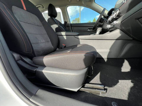 2025 Nissan Sentra SR