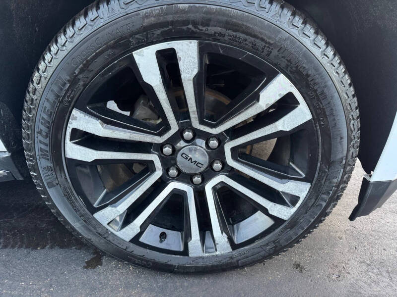 2017 GMC Yukon XL SLT