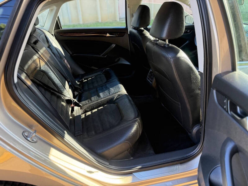 2015 Volkswagen Passat 2.0L TDI SEL Premium