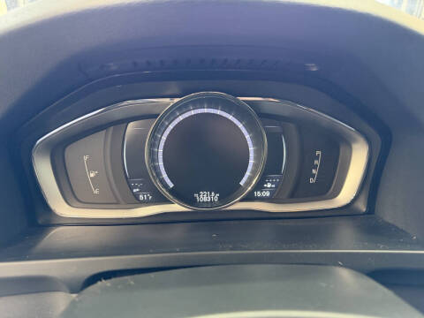 2016 Volvo V60 Cross Country T5