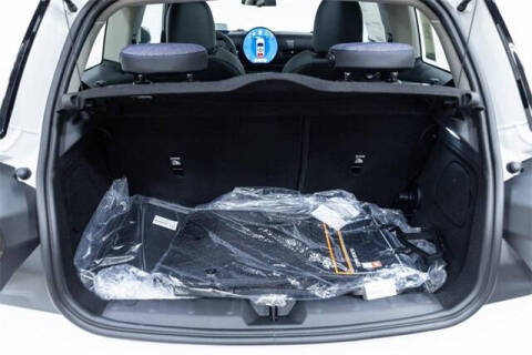 2025 MINI Hardtop 2 Door Cooper Signature Trim