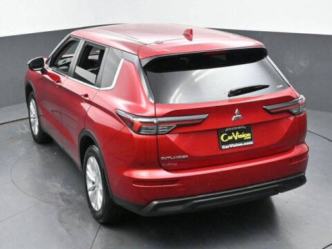 2025 Mitsubishi Outlander ES