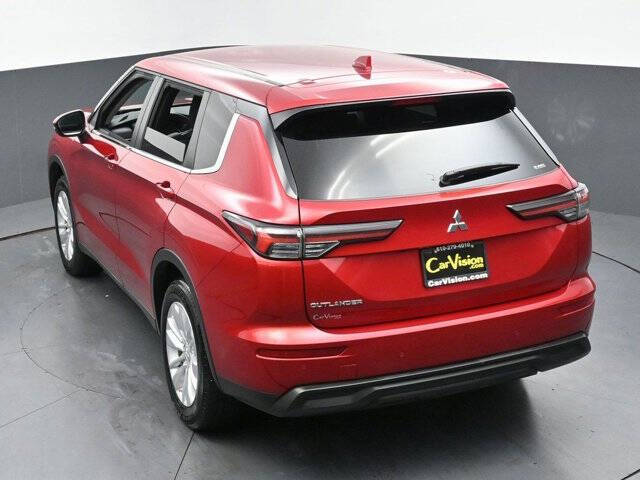 2025 Mitsubishi Outlander ES