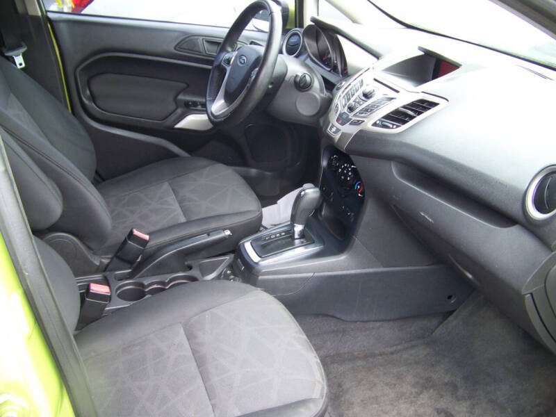 2012 Ford Fiesta SES