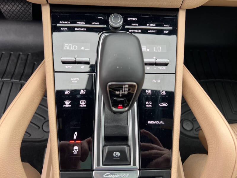 2022 Porsche Cayenne E-Hybrid