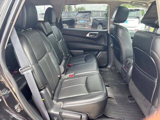 2017 Nissan Pathfinder Platinum