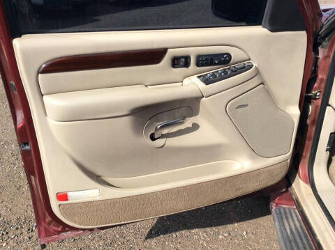2003 Cadillac Escalade