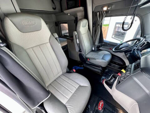 2023 Peterbilt 579