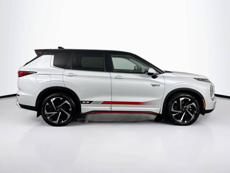 2023 Mitsubishi Outlander PHEV SE