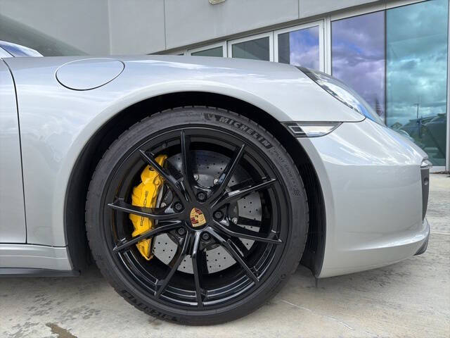 2019 Porsche 911 Carrera 4S